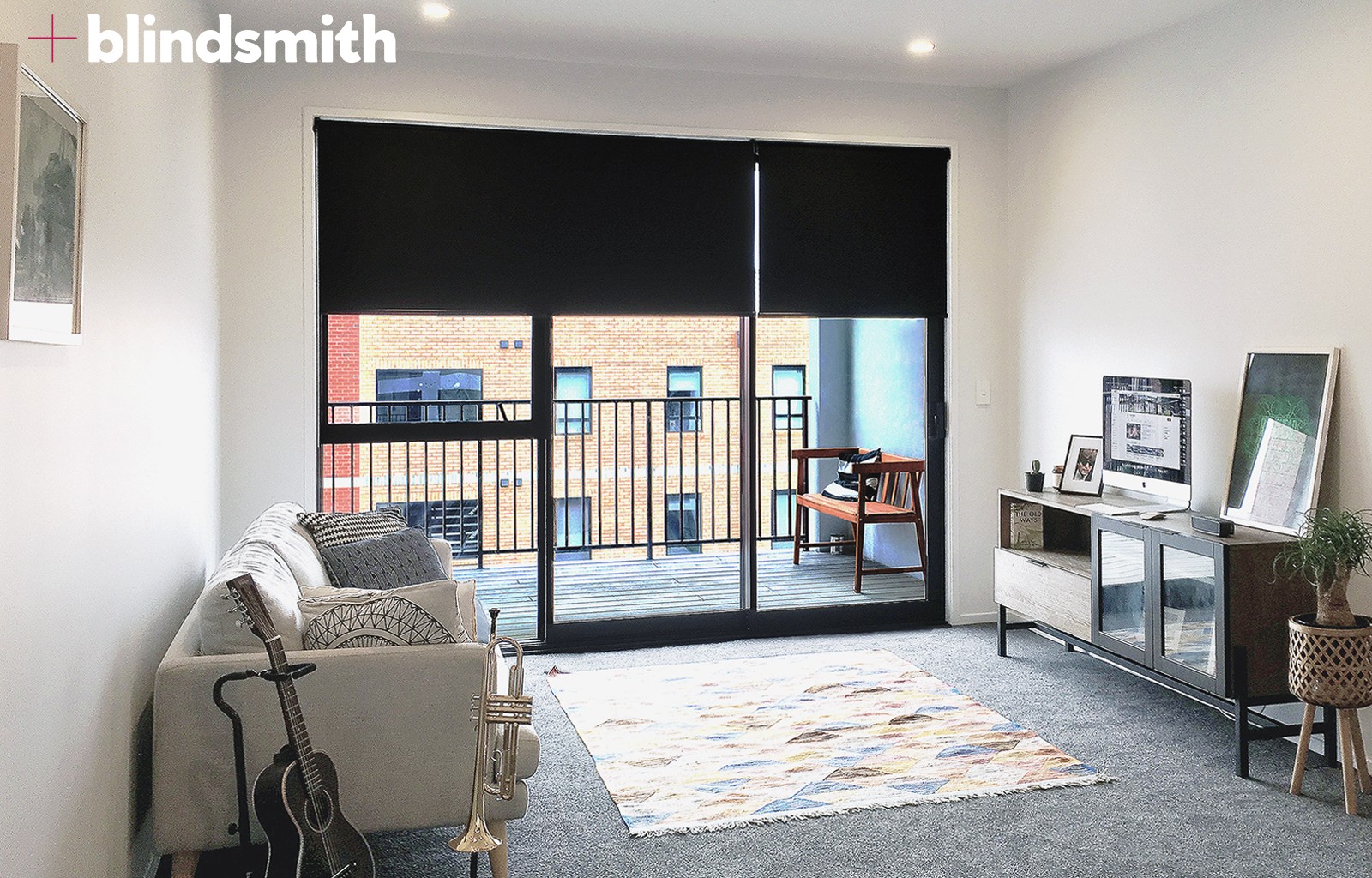 Blockout roller blinds
